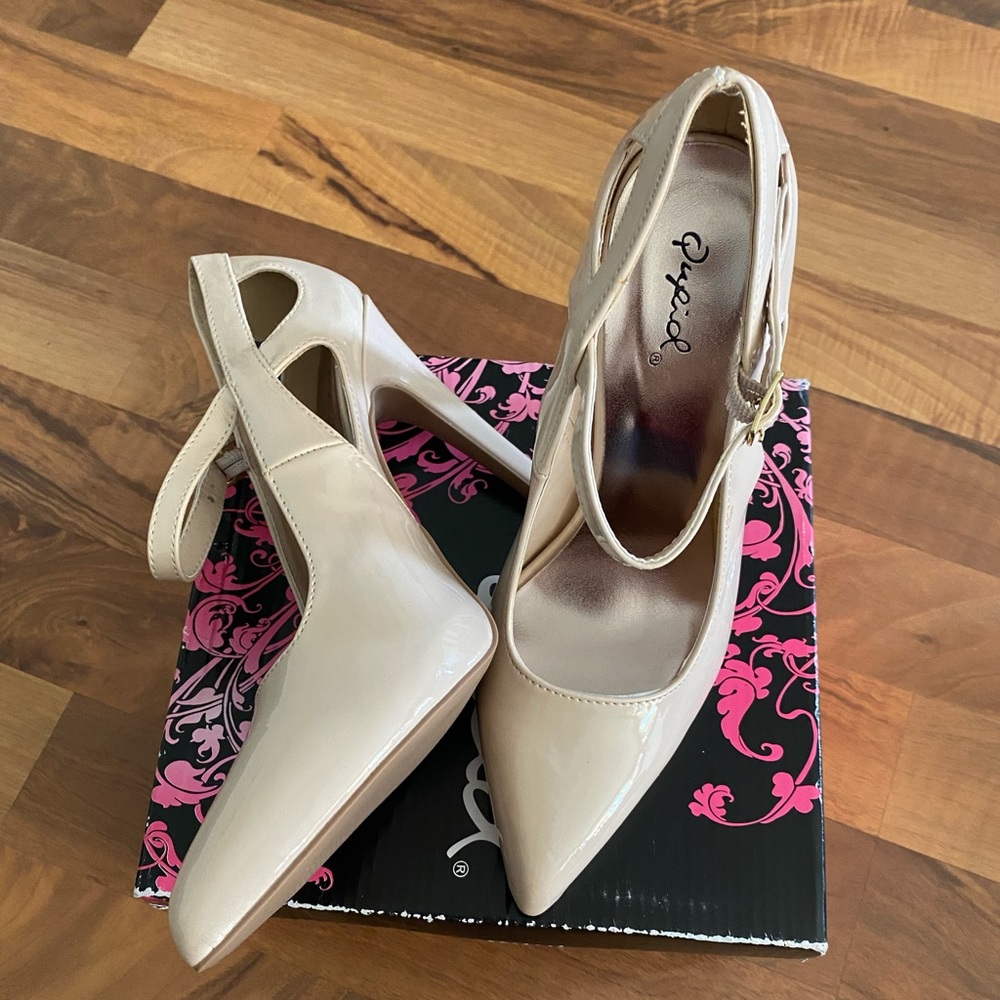 Qupid nude heels